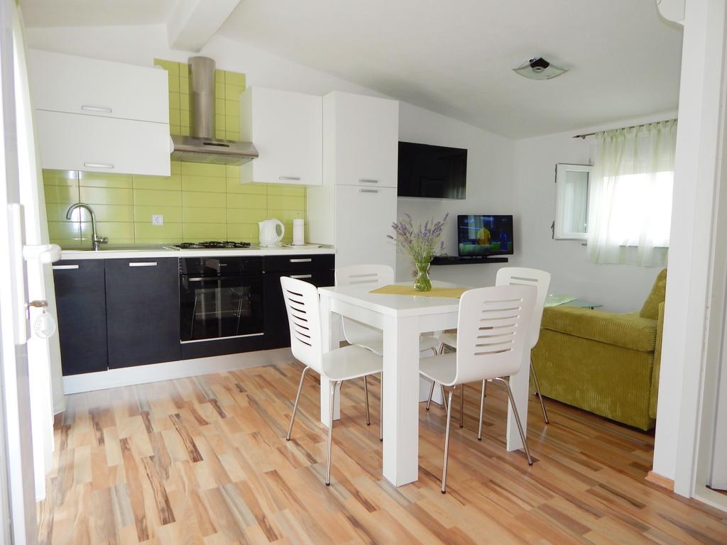 Apartments Nedjeljka Ražanj 외부 사진